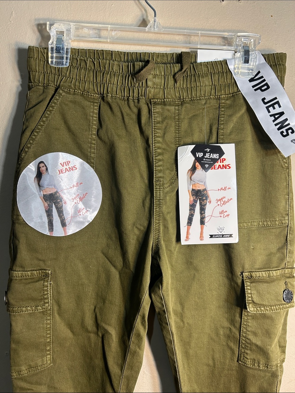 VIP Women’s Olive Green Cargo Joggers Size 13/14 New with Tags.